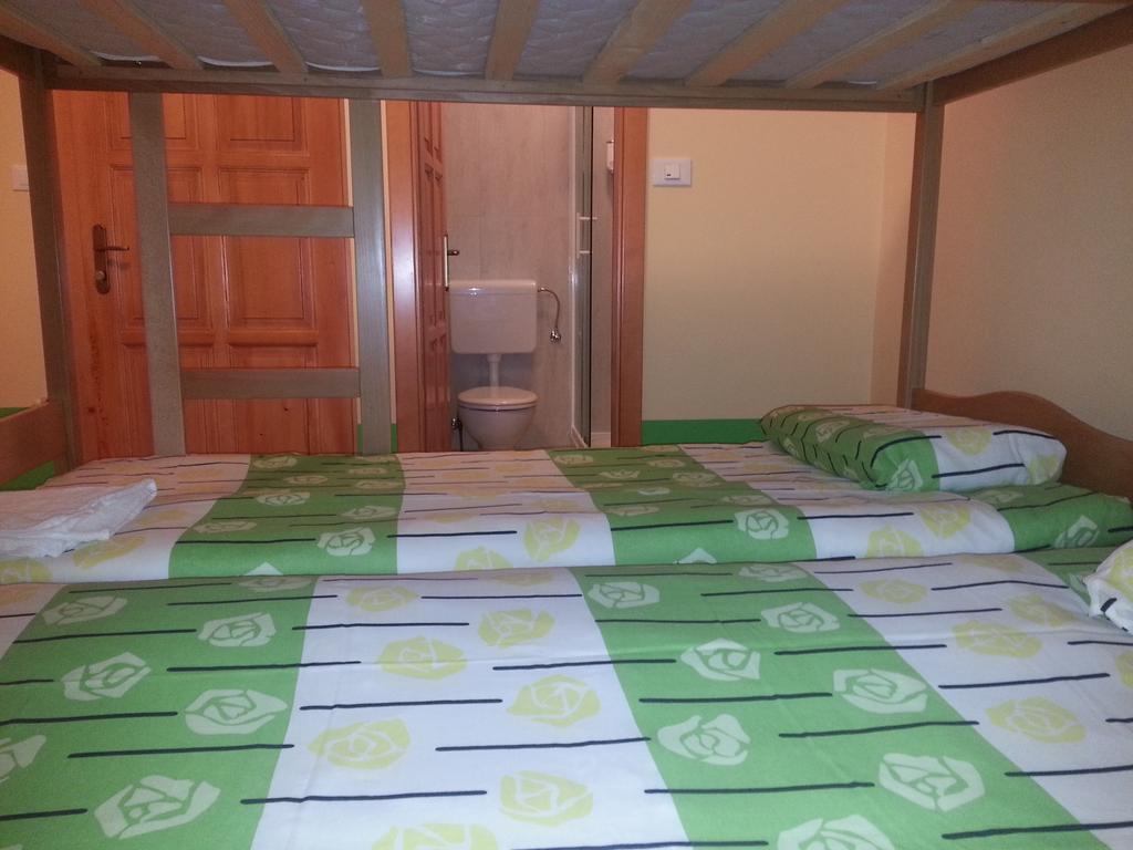Europa Hostel Portorož Værelse billede