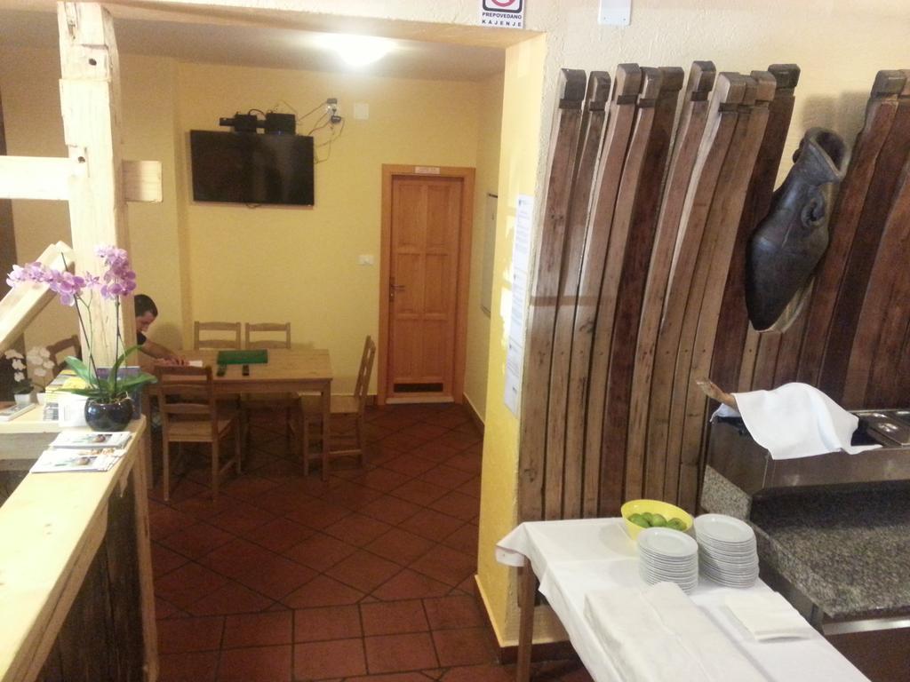 Europa Hostel Portorož Eksteriør billede